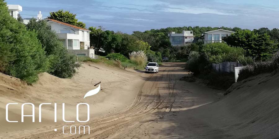 Foto de calle cercana al mar en Caril&oacute;
