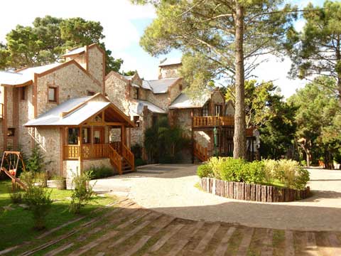 Caba&ntilde;as Caril&oacute;